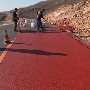 青松路街道一是彩钢瓦喷漆翻新，地面喷涂